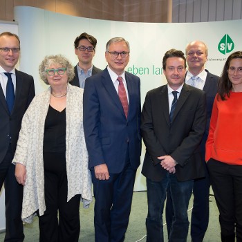 Mehr Informationen zum Thema: Plattformbasierte Arbeit: Funktionieren alte Spielregeln für die digitalisierte Arbeitswelt?